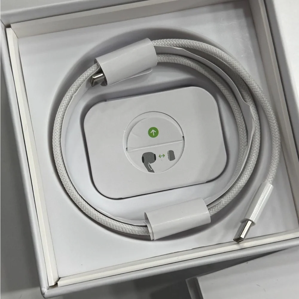 Apple White AirPods Pro 2nd generation Wireless Earbuds with Charging Case